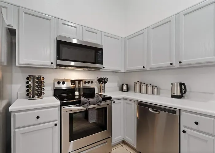 4 Bedroom Retreat In The Heart Of Holiday home